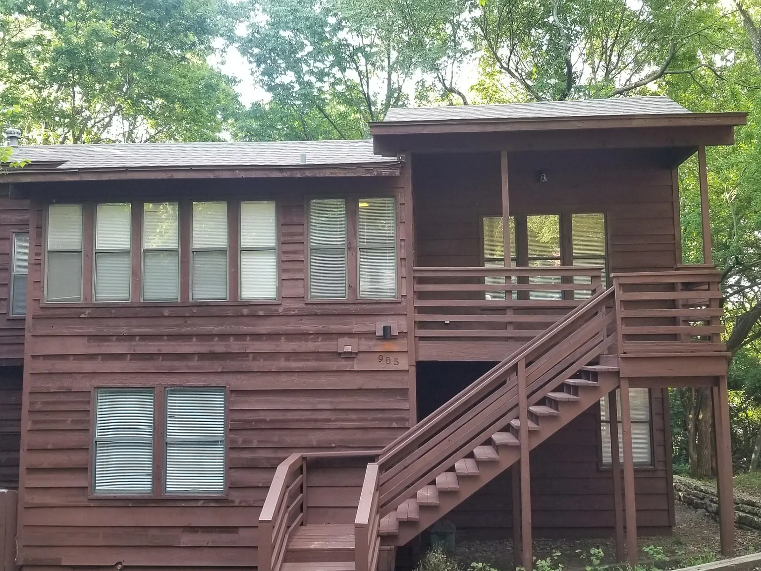 985 N Lewis Pl — Photo 3
