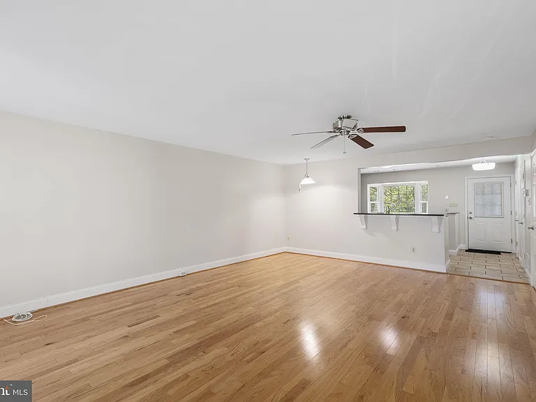 124 Barnsfield Ct #216 — Photo 18