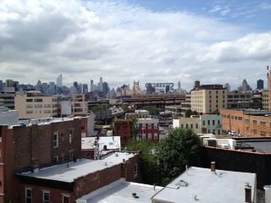 Rented by Paramount Realty Management | media 27