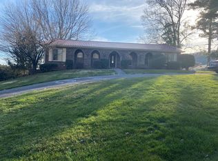 1223 W Wildwood Dr, Morristown, TN 37814