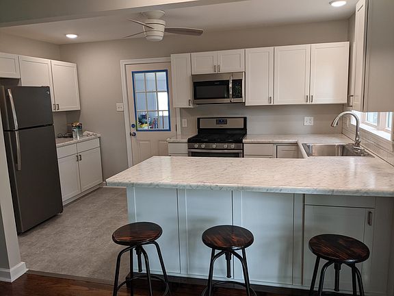3rd image of 114 Ingleside Ave