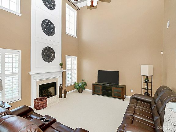 4th image of 9931 Gray Dove Ct