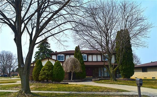 1st image of 14316 Lakeshore Dr