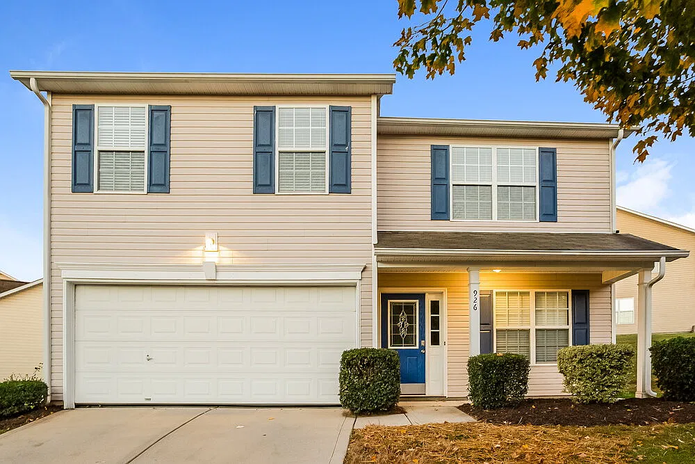 3 bed, 2.5 bath, 1979 sqft, $1,900 — Photo 2