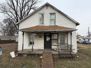 2009 Wallace St, Muscatine, IA 52761