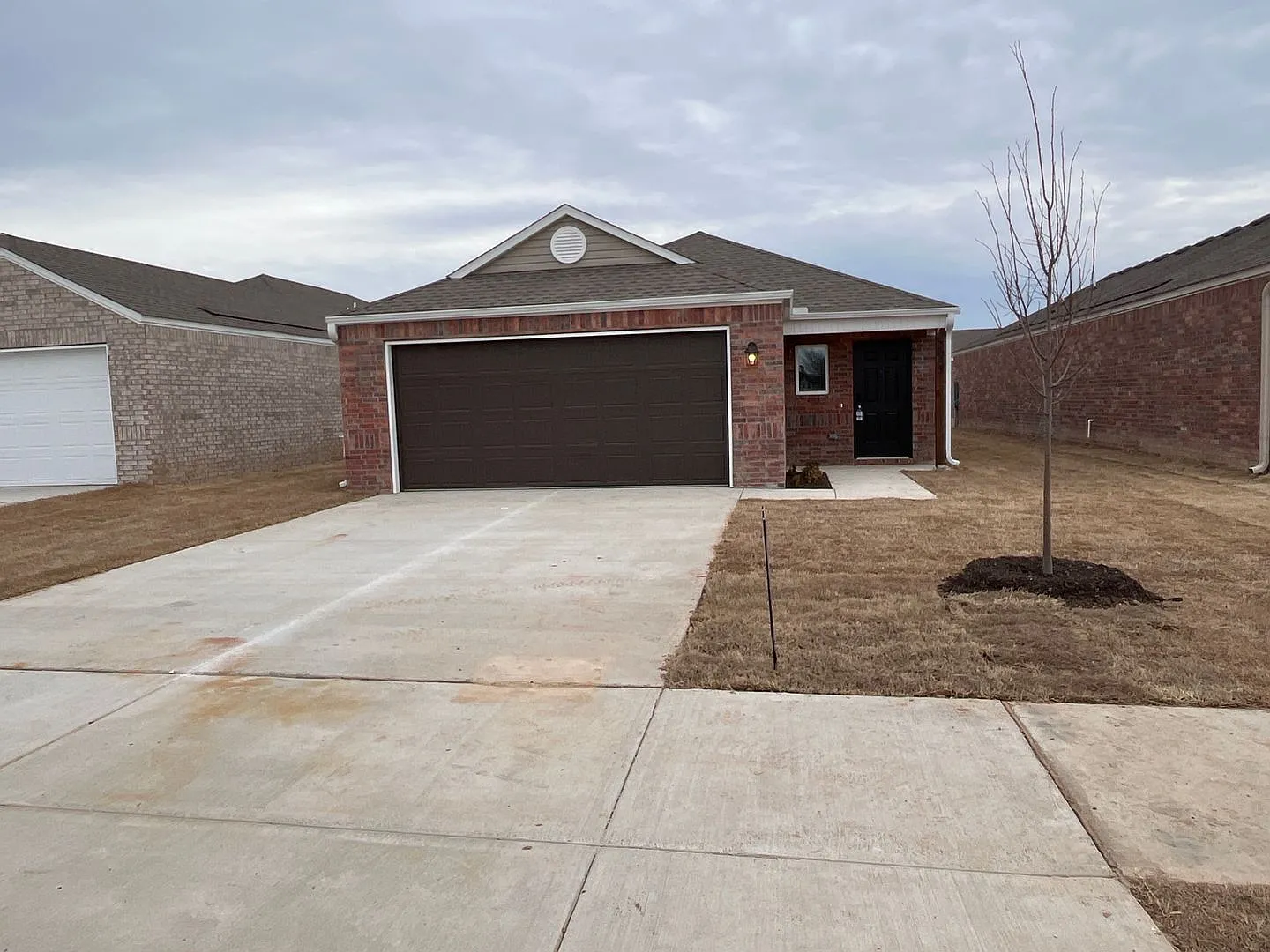 Pre-Leasing! Charming 3-Bedroom | 2-Bath Home in Barberry Court with Covered Patio — Photo 2