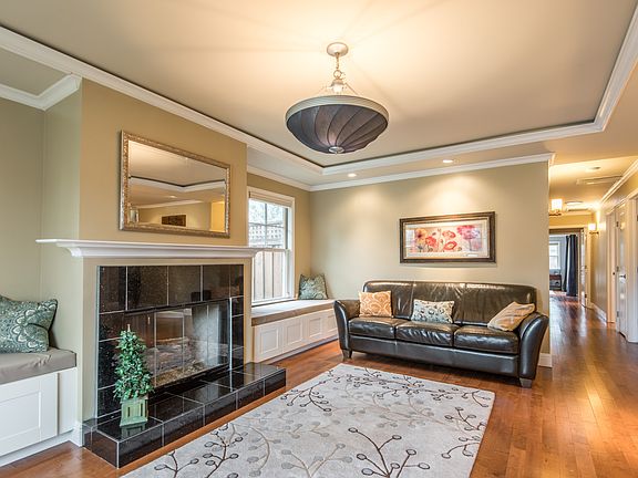 3rd image of 2110 Ellen Ave