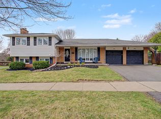 2144 Sandringham Dr, Burlington, ON L7P 1T9