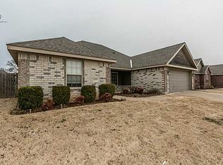 1141 Coventry Ln, Centerton, AR 72719