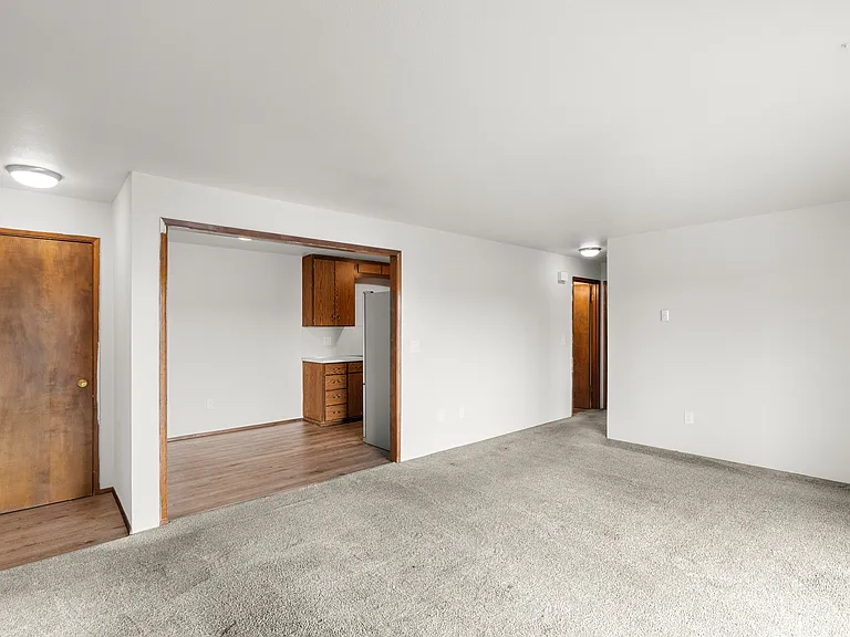 1111 W Market St #4 — Photo 5