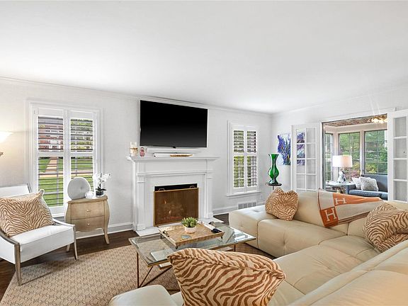 4th image of 658 Hawbrook Ave