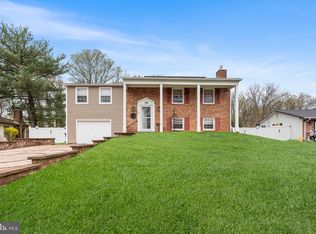 15 Edge Ln, Willingboro, NJ 08046