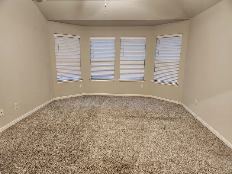 104 Bankside Dr — Photo 42