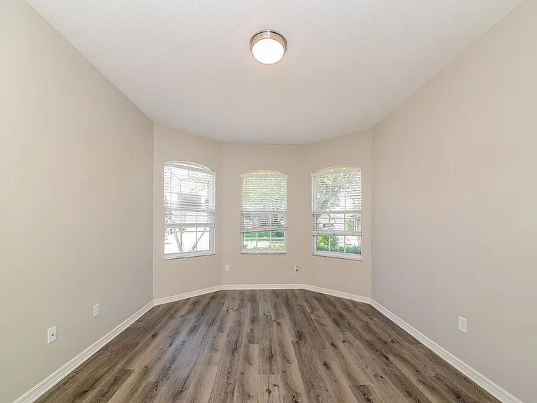 1073 Whitegate Ct — Photo 13