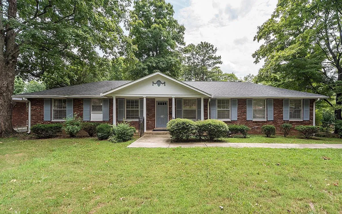 3 bed, 1750 sqft, $2,295 — Photo 1