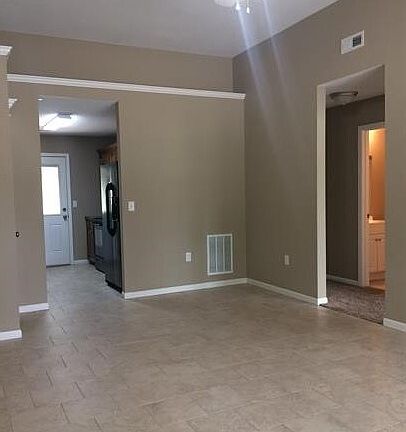 3rd image of 610 W Market St #B