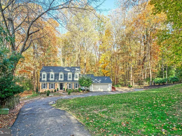 11008 Devenish Dr, Oakton, VA 22124