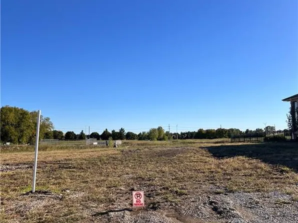 3263 W 133rd Ter, Leawood, KS 66209