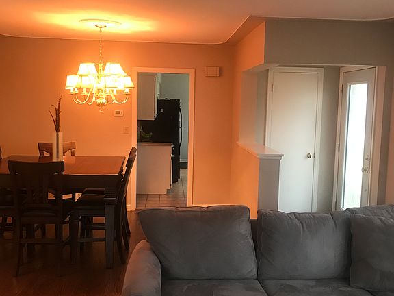 3rd image of 2856 Lake Dr SE