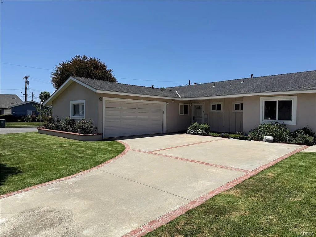 3 bed, 1240 sqft, $4,600 — Photo 1