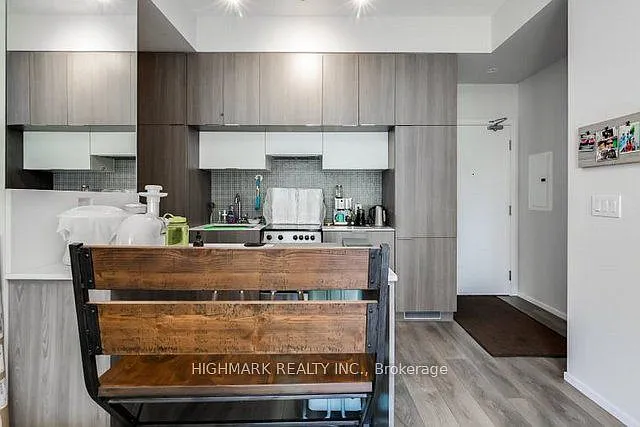 159 Dundas St E #412 — Photo 6
