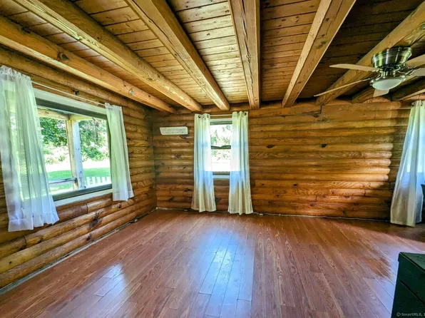 10 Pine Woods Road, North Stonington, CT 06359