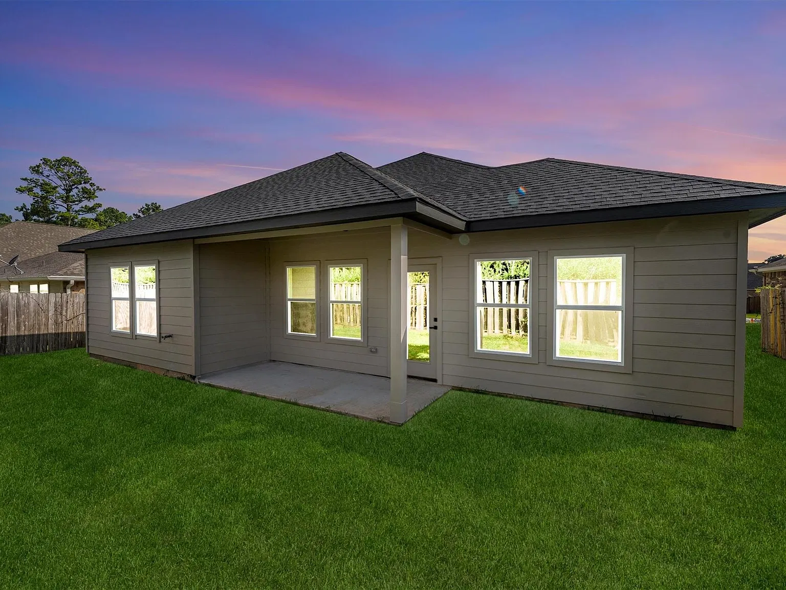 4 bed, 2.5 bath, $2,500 — Photo 4