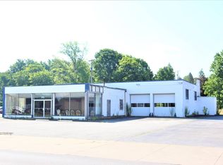 696 E Main St, Geneva, OH 44041