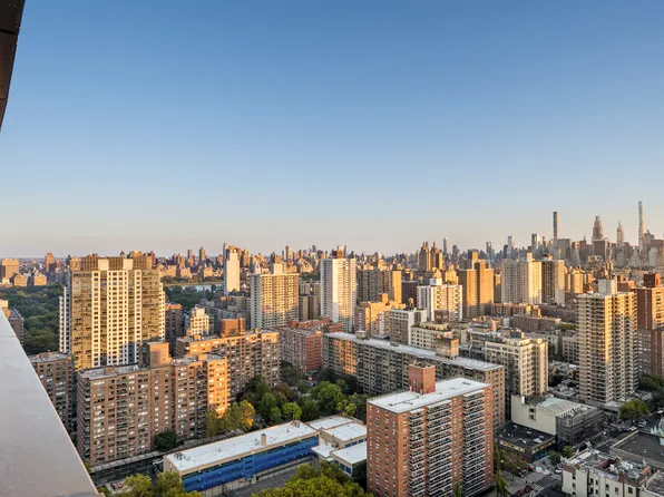 2628 Broadway image 6 of 12