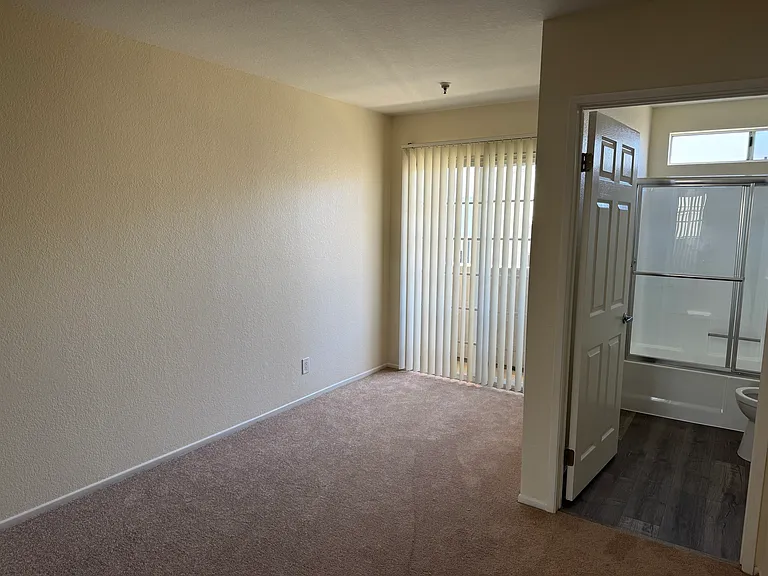 Garden Court Apartments — Photo 7
