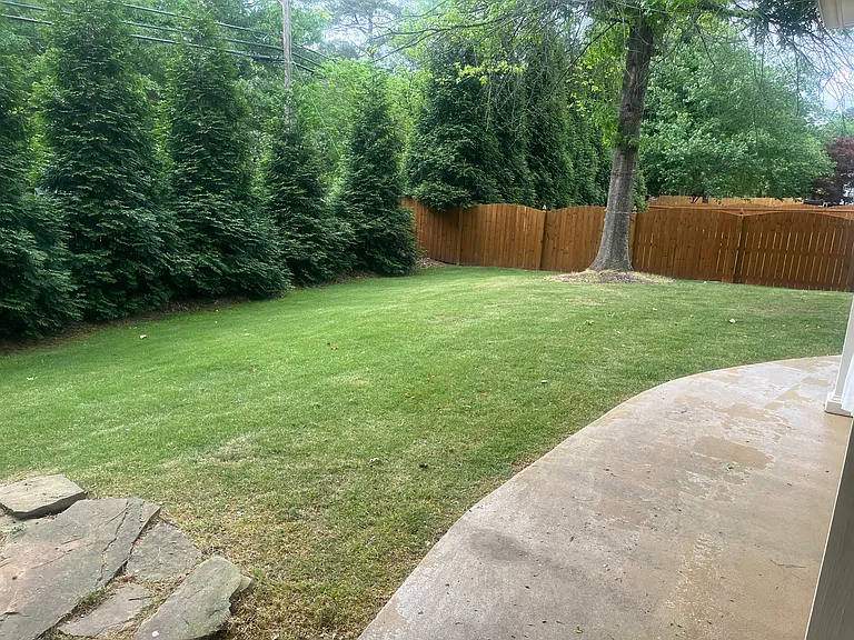 2624 E Madison Dr — Photo 3
