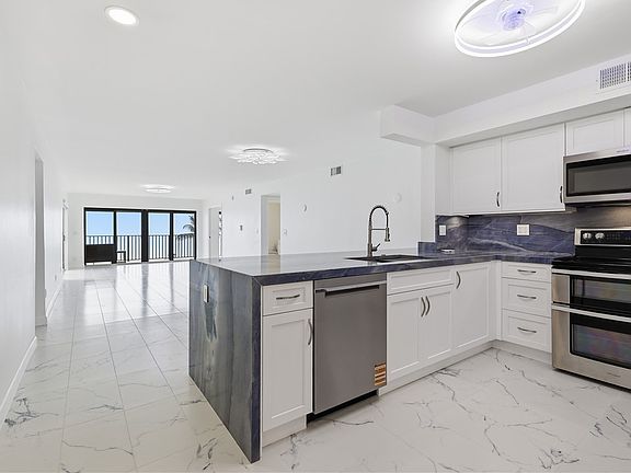 3rd image of 2636 Ocean Dr APT 506