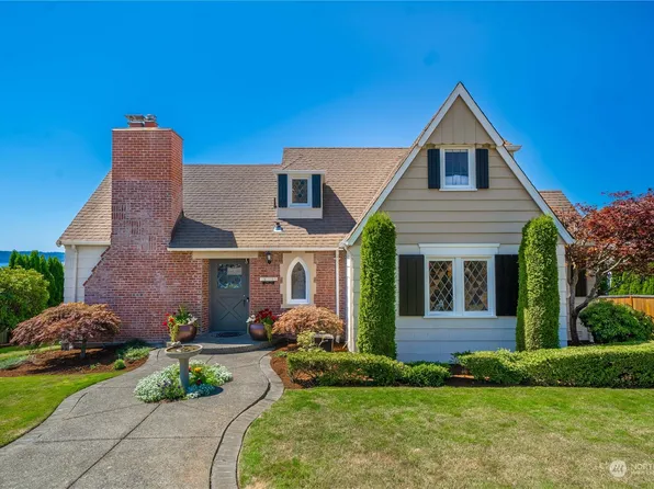 18135 Brittany Drive SW, Normandy Park, WA 98166