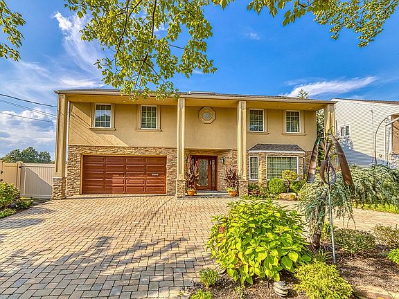 2nd image of 516 Halevy Dr
