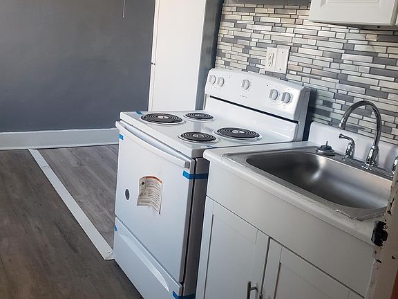 5th image of 111 S Main St #2