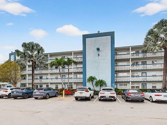 2nd image of 3032 Lincoln B