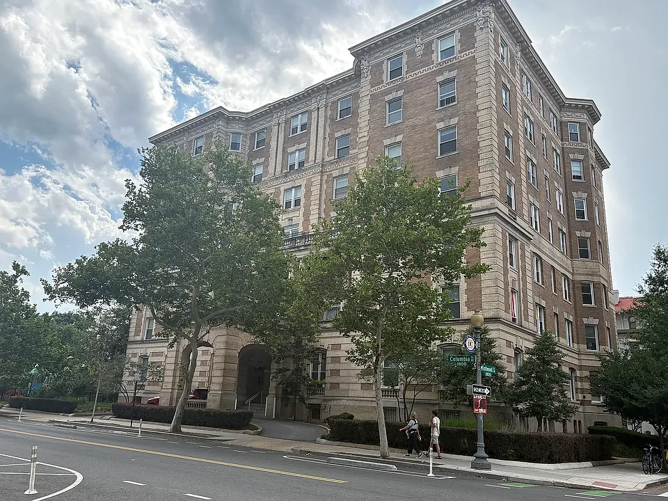 1851 Columbia Rd NW #706