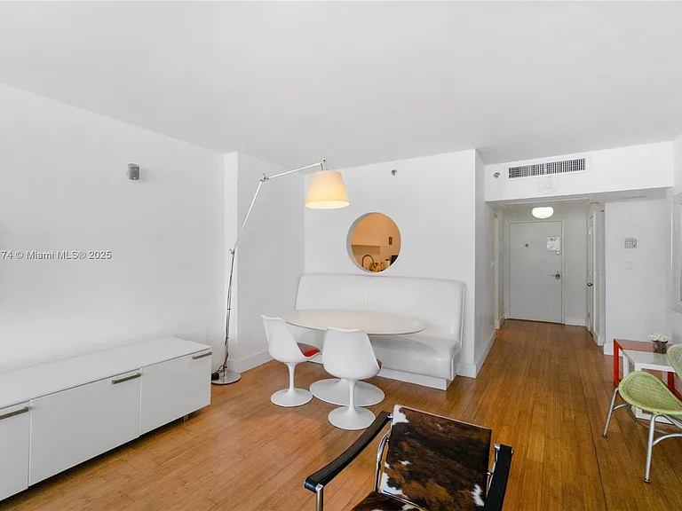 100 Lincoln Rd #923 — Photo 3