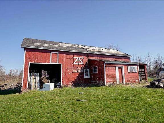 2nd image of 1084 Lawrence Rd