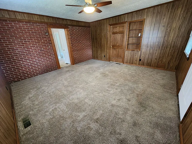 400 Roxie Ave — Photo 21