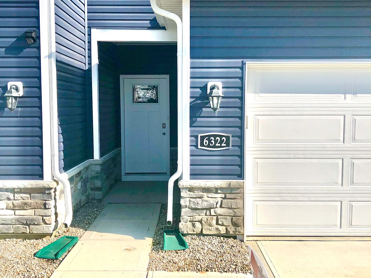 3 bed, 2.5 bath, 1635 sqft, $2,395 — Photo 3