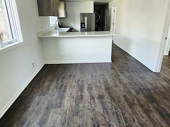 4th image of 5230 S Lockwood Ave #1R