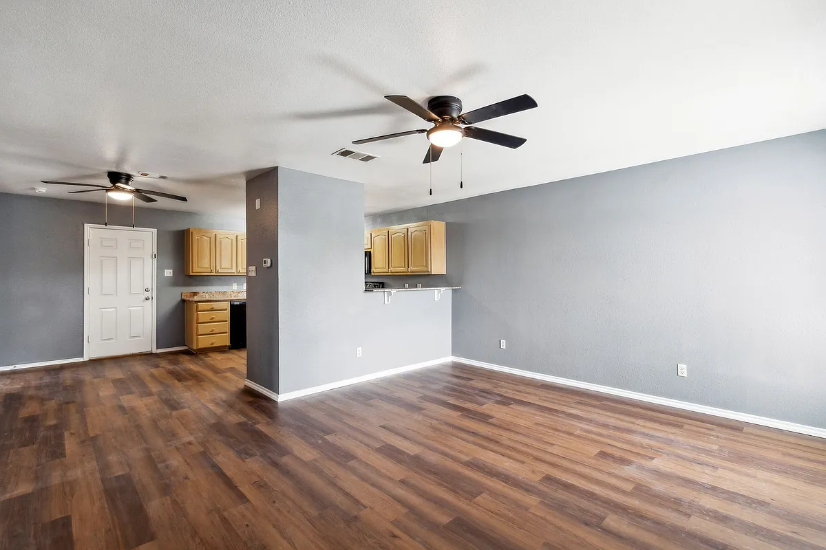 Building Photo - 1502 Sharron Ct