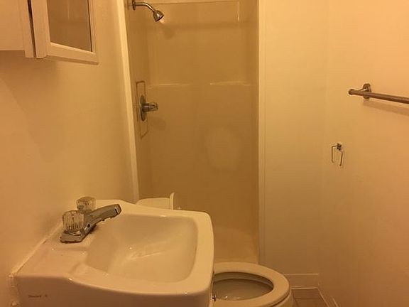 2nd image of 6417 N Wayne Ave