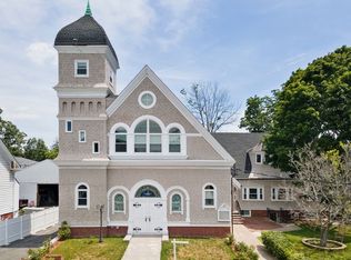 143 Burrill St #102, Swampscott, MA 01907