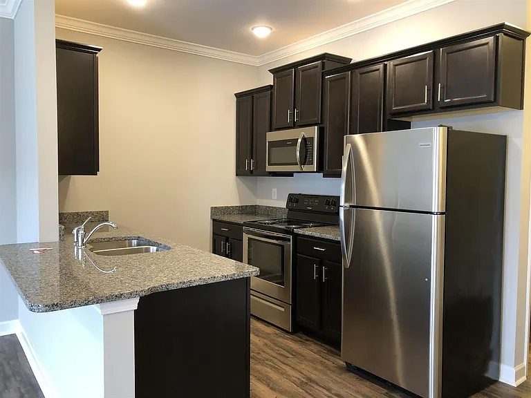1201 S Water - Kendra Place Apartments — Photo 4