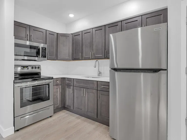 557 S Broad St #C3 — Photo 10