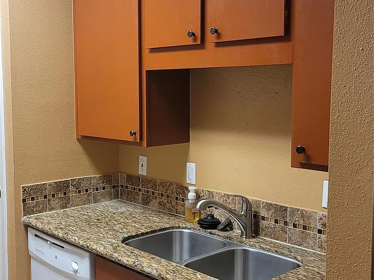 10049 Westpark Dr #123 — Photo 6