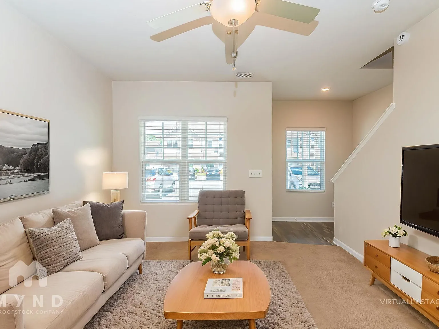 2 bed, 2.5 bath, 1084 sqft, $1,495 — Photo 2