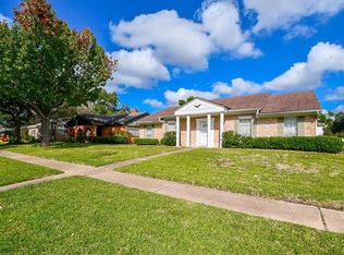 9002 Sandstone St, Houston, TX 77036